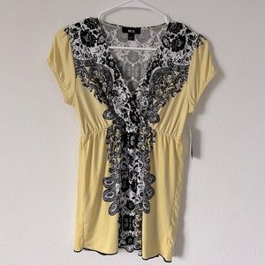 NWT BCX Yellow Paisley Top Size Medium